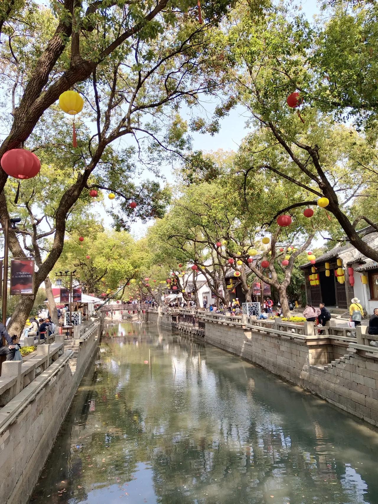 毫无疑问，那种脱离借款人控制、违背借款人意愿的所谓数字证书形式的电子签名，与可靠
