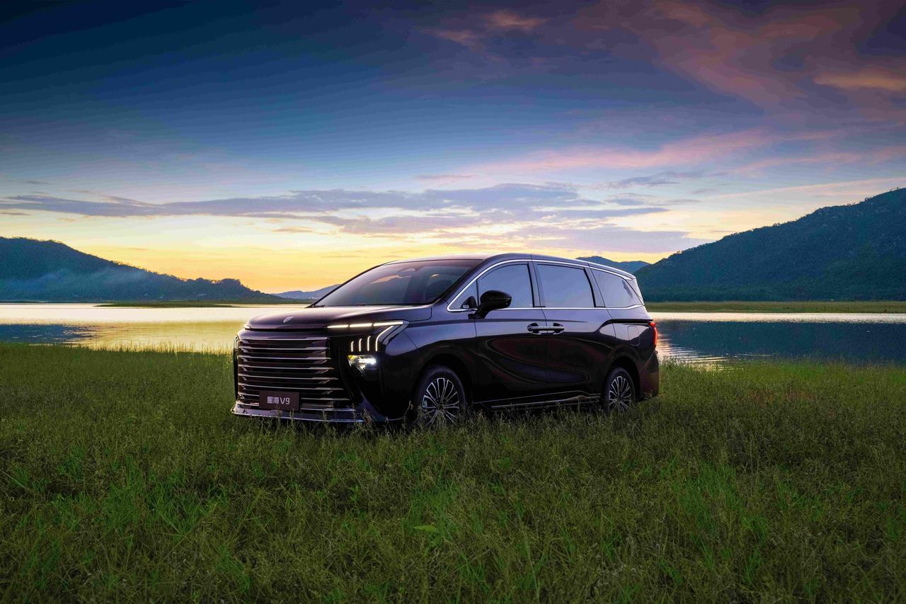 春风拂面，心向远方！星海V9长续航宽境MPV，二排10向按摩座椅化解疲劳；CLT