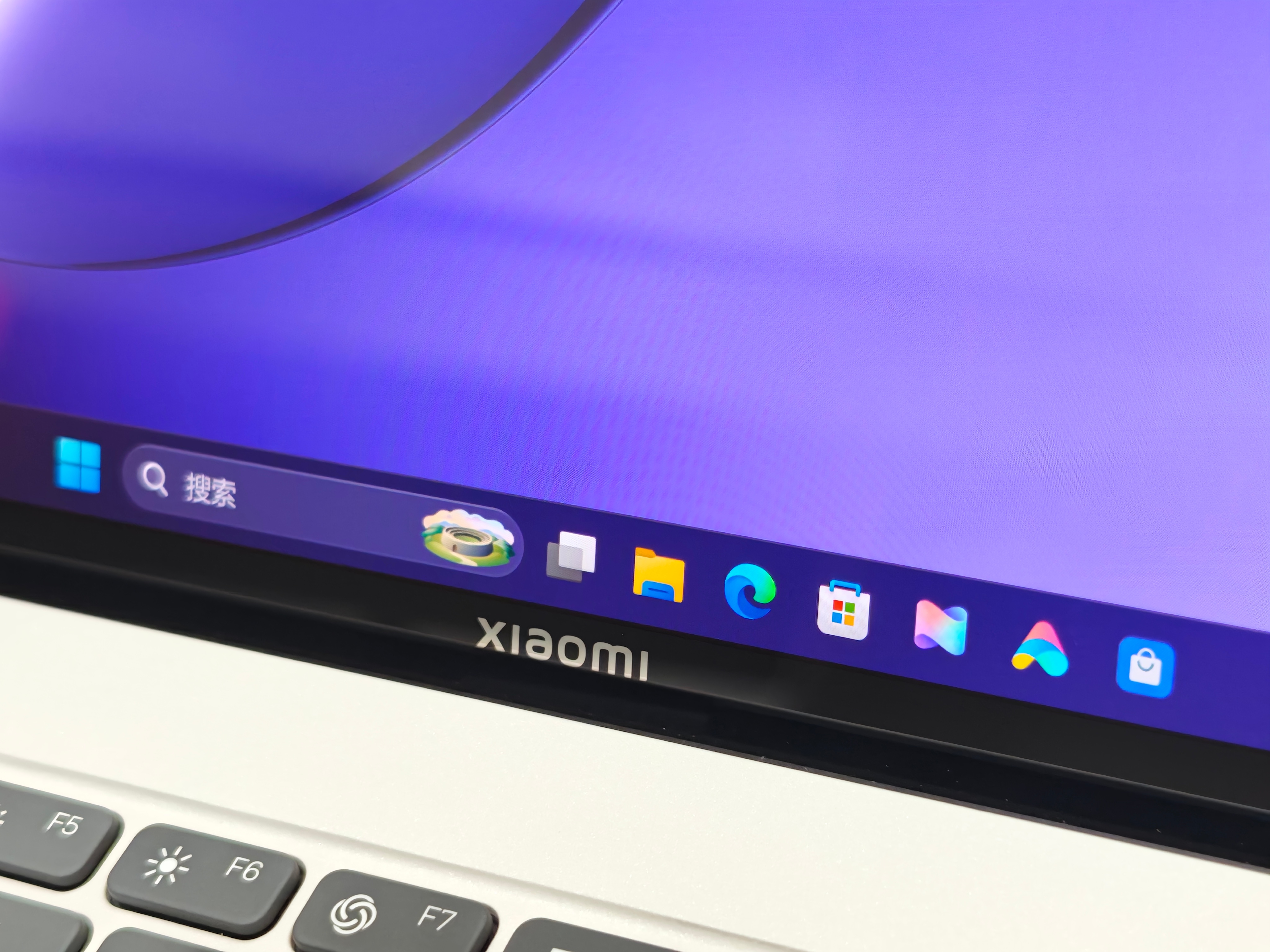 小米笔记本Pro14 现已到店，赶紧来看看得力作品吧。* 是否展陈具体要看物流速