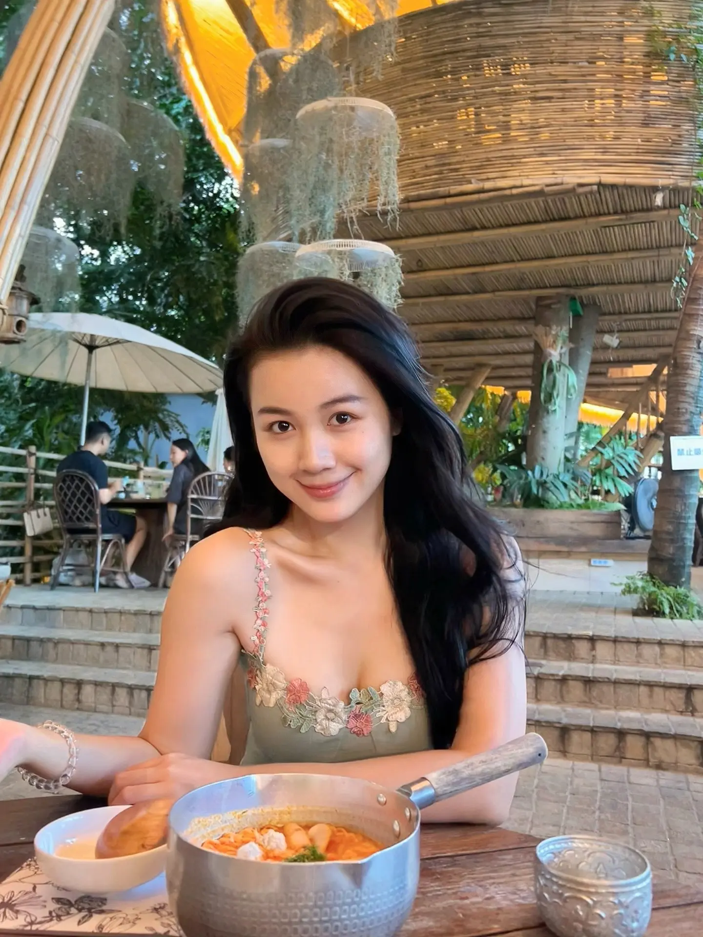 永远太远了 先陪我吃饭吧