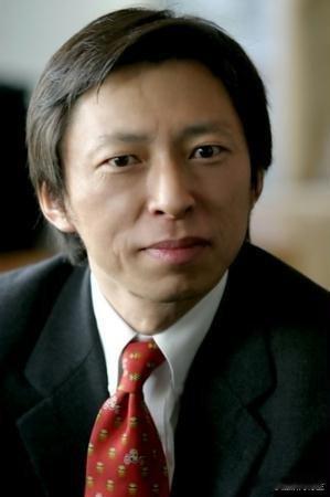 张朝阳称嘲笑折腾的人非常肤浅 其实咱们的一生，总会遇到各种各样的人和事，这是每个