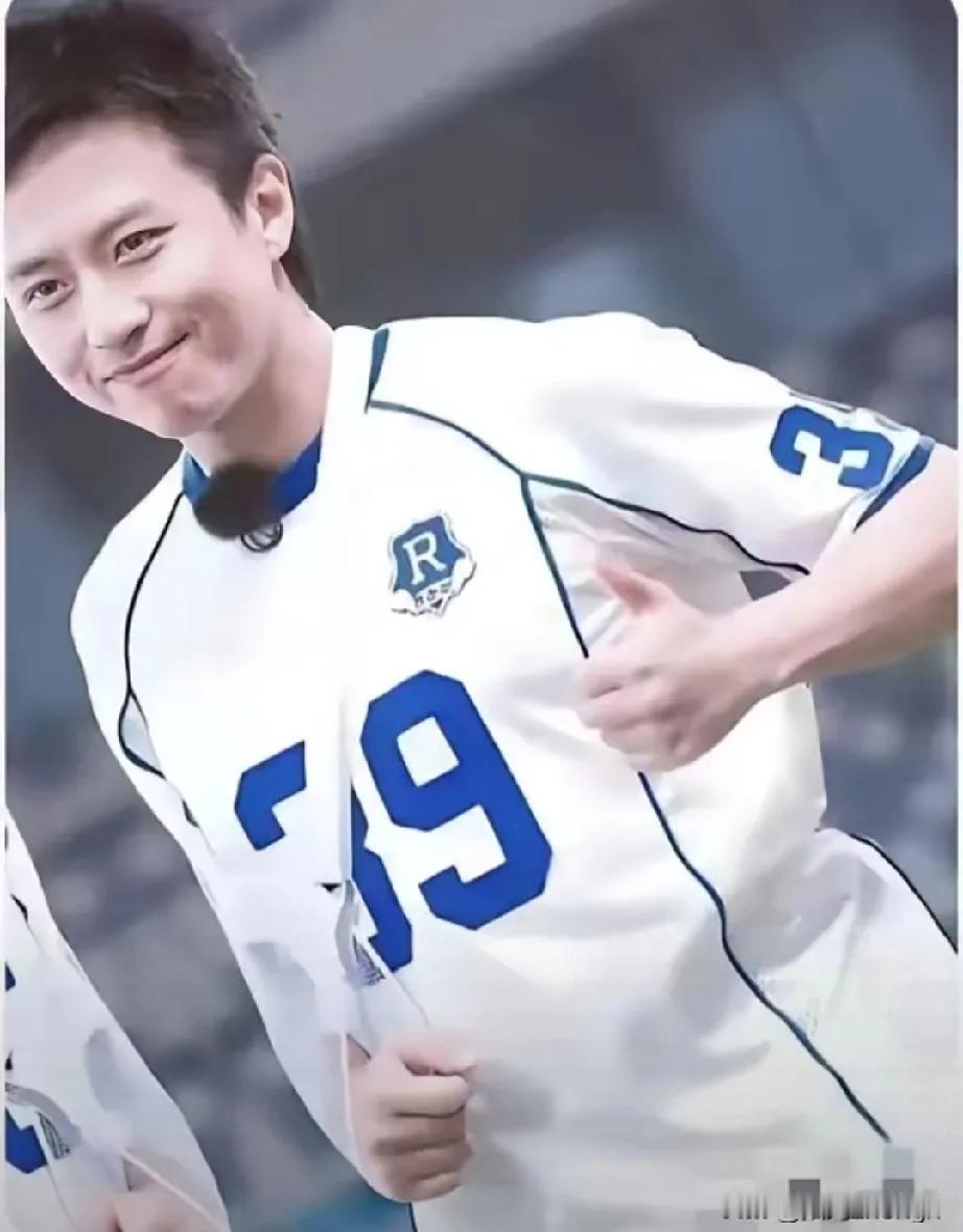 家人们谁懂啊！一直以来，邓超在咱心里要么是《跑男》里那个搞笑逗趣、毫无包袱的“开