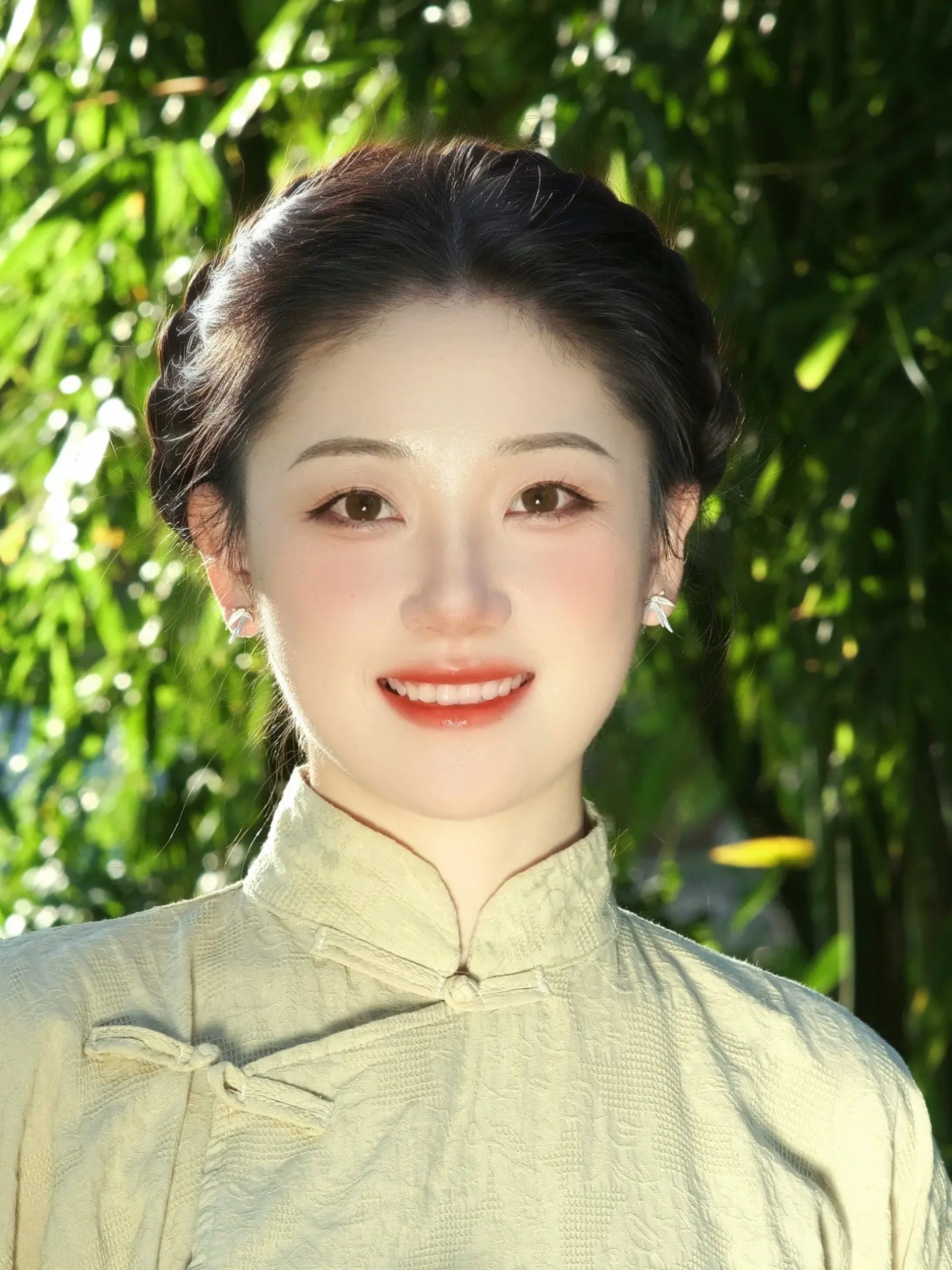 金风玉露一相逢，便胜却人问无数。