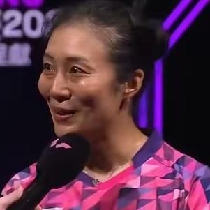 韩莹赛后采访分享了两点感受。
 
1. 由于上一场刚和陈熠对战过，这次她打得格外