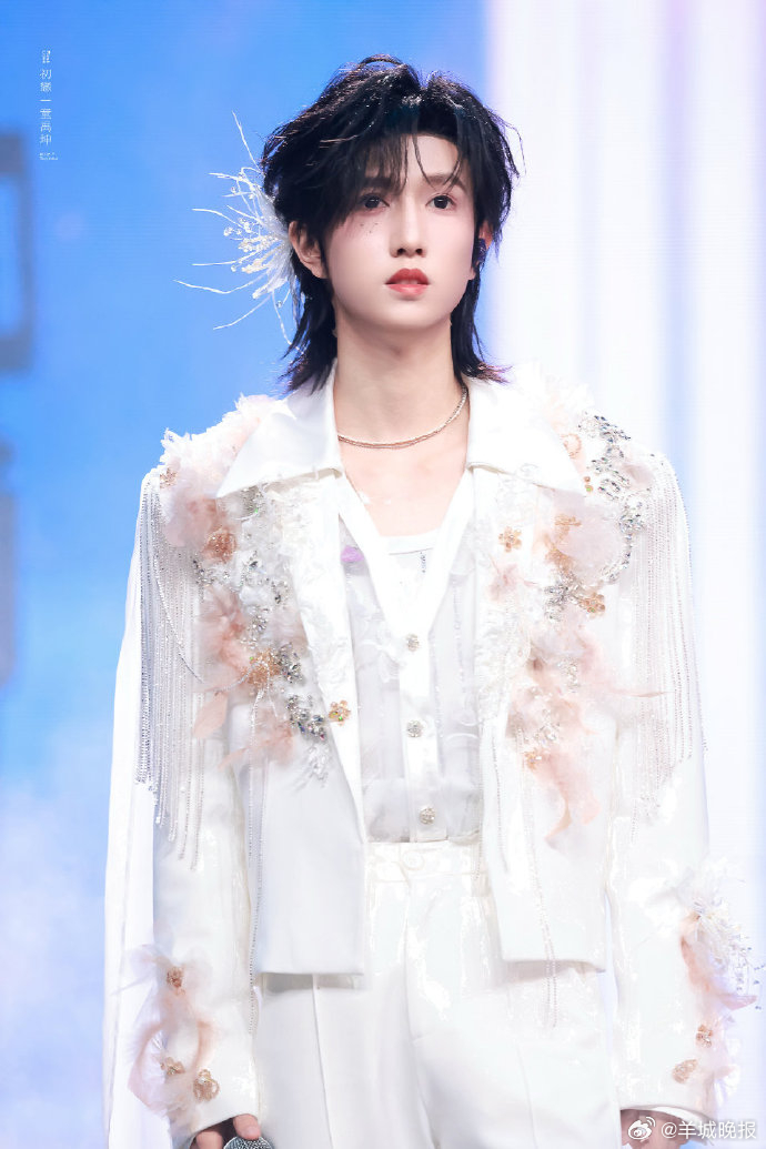 【TF家族荣耀之战出图，谁的舞台最惊艳你？】TF家族#荣耀之战#演唱会于2026