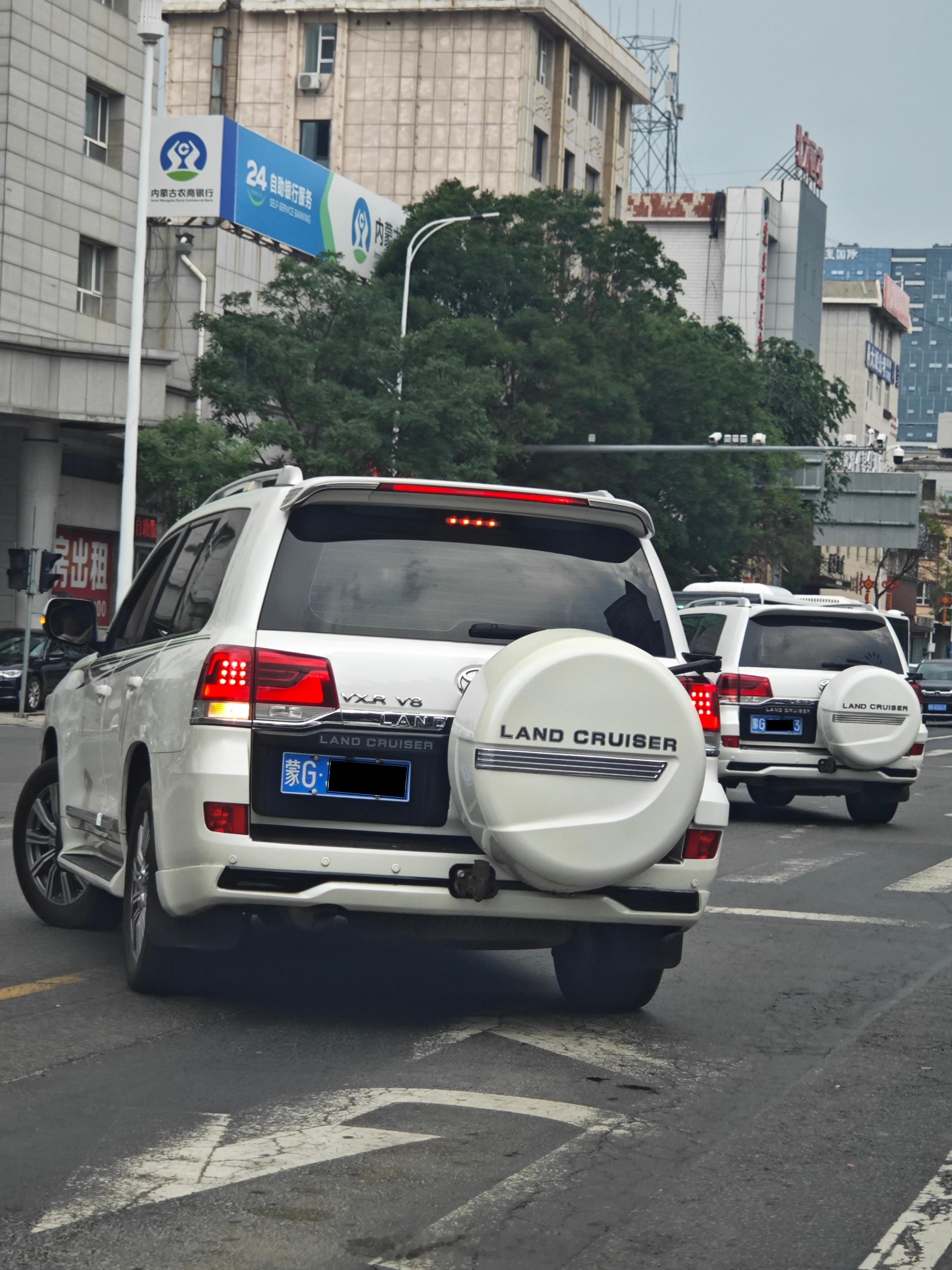 LC200+LC200=LC400，都是小书包爱好者。陆地巡洋舰丰田lc200兰