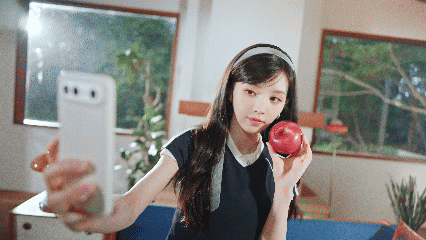 田曦薇骨相清冷美 田曦薇的骨相优势这次被完美放大！利落线条配上清冷眼神，镜头前的