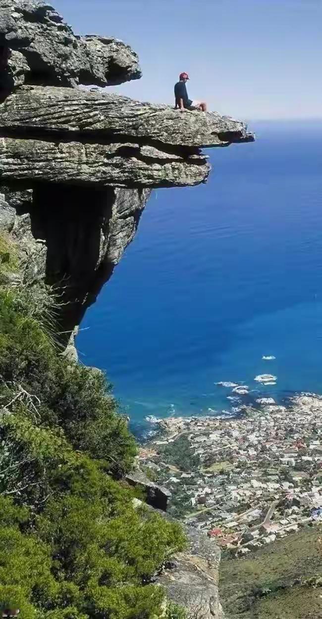 买了
就别去比价格
吃了
就别后悔长胖
不爱了
就痛快放开手
真散了
也别去诋毁