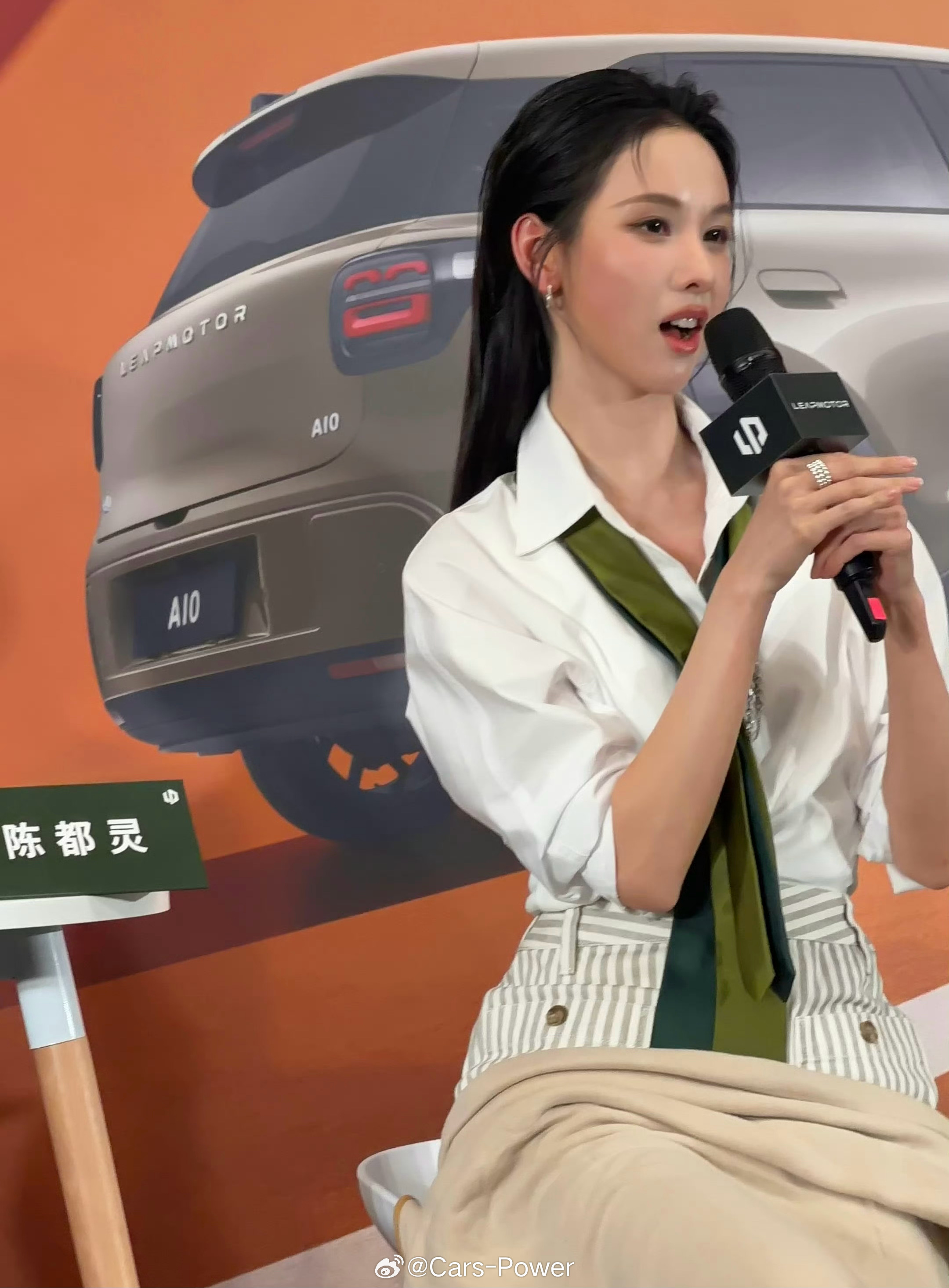 陈都灵代言👉零跑A10新鲜上市起售价仅为6.58万元顶配激光雷达版本也只要8.