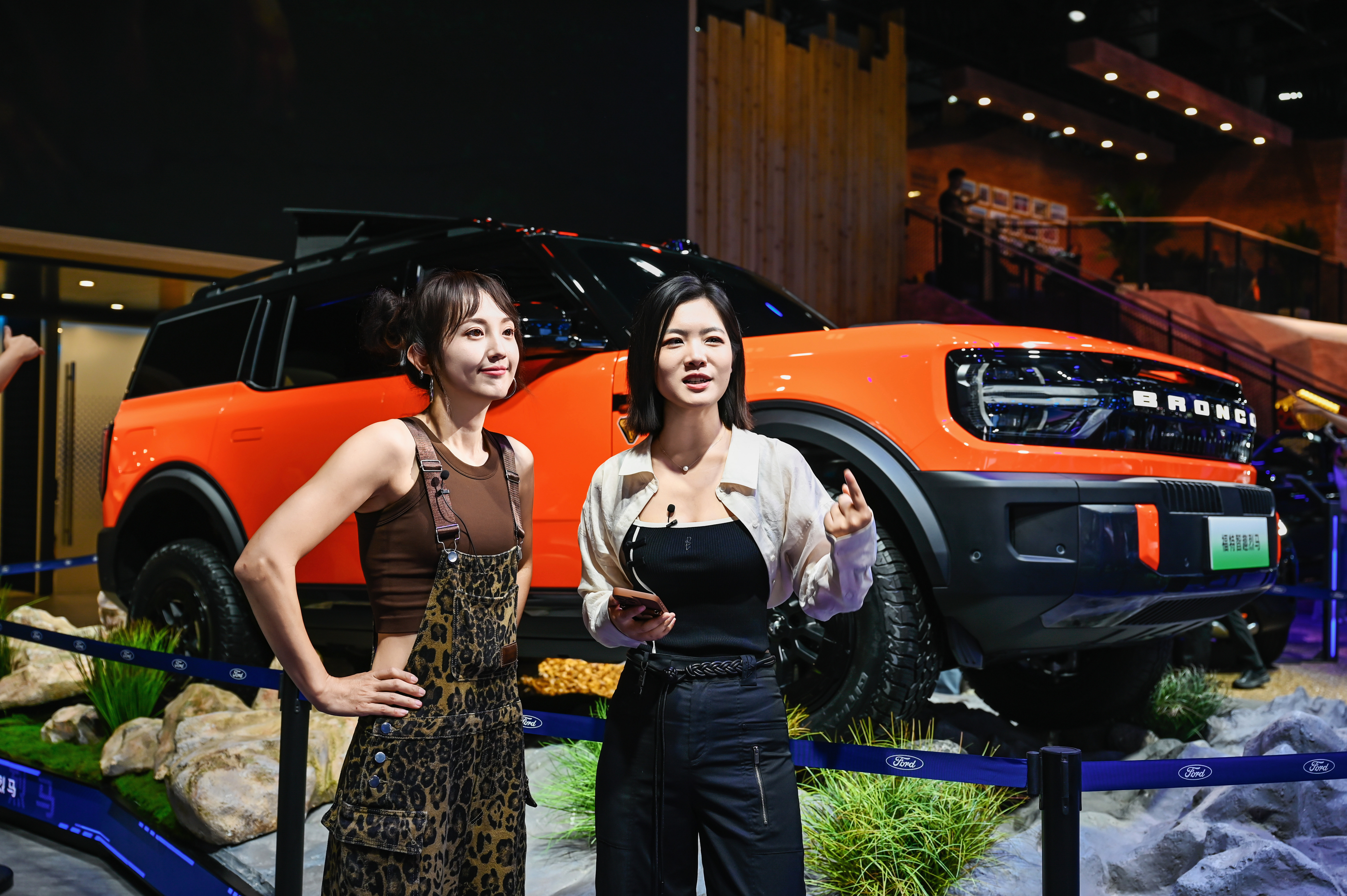 福特智趣烈马 、F-150猛禽、福特烈马1966…在福特官方直播间，一次有趣的逛