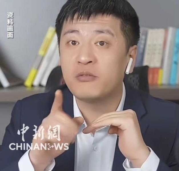 刚看到新闻，张雪峰在苏州猝死了，41岁。他最后一条微博写着“还是算了吧”，这个整