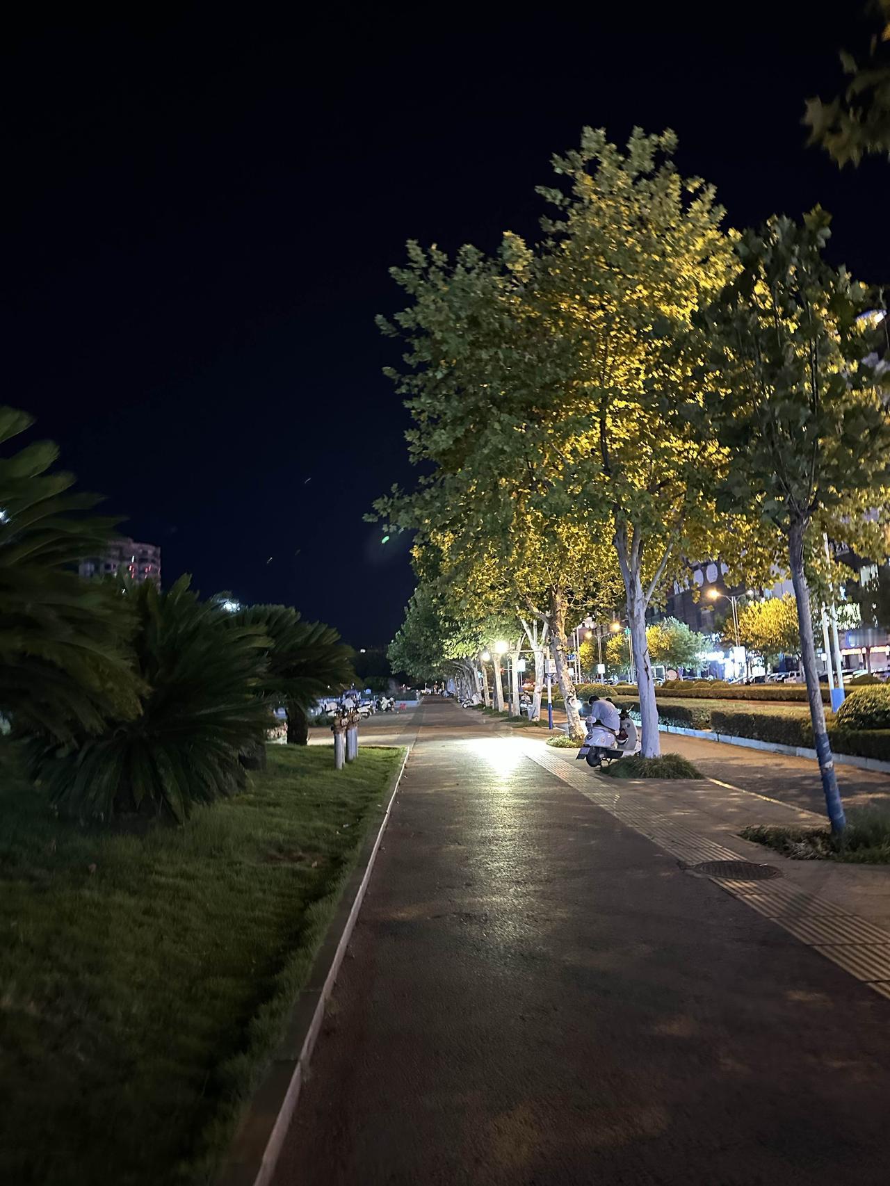 甲状腺的疾病，是促使她如此怕冷弱不禁风的主要原因吗？

因为闺蜜的关系，慢慢地认