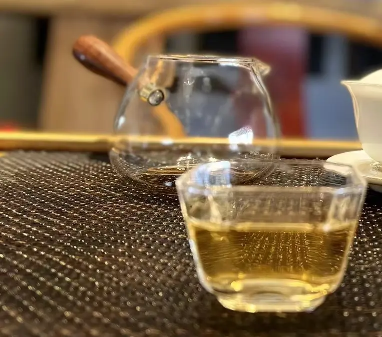 一杯茶作句号 结束今天的兵荒马乱。