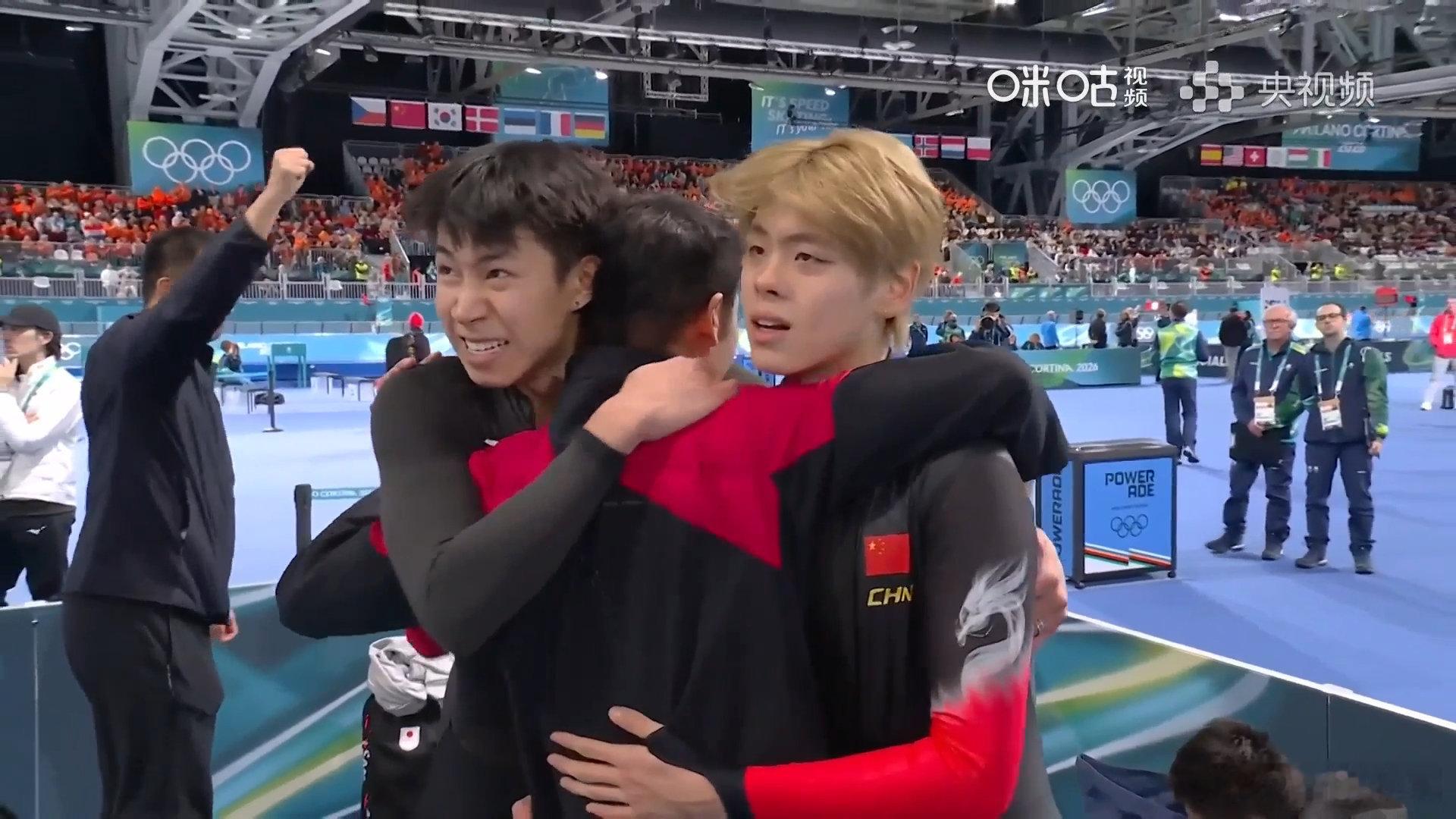 中国队晋级男子团体追逐半决赛中国男子团体追逐历史性突破创造历史！米兰冬奥会速度滑