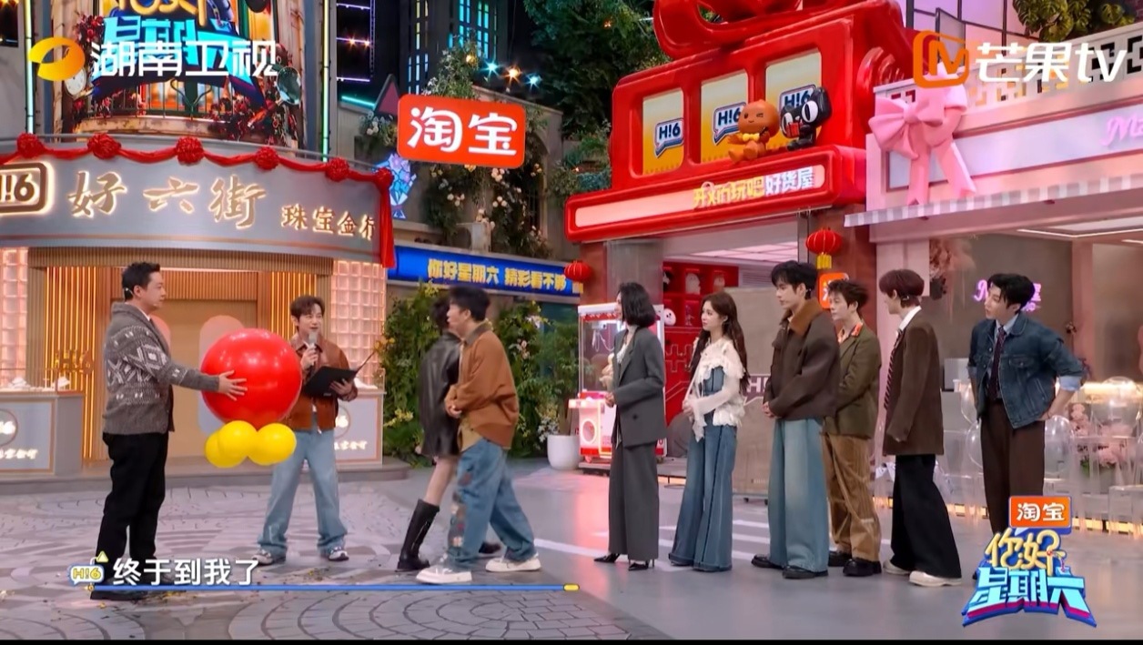 当王鹤棣在疯狂整活时，潘粤明默默后退半步：别cue我，我只是个路过的i人。这该死