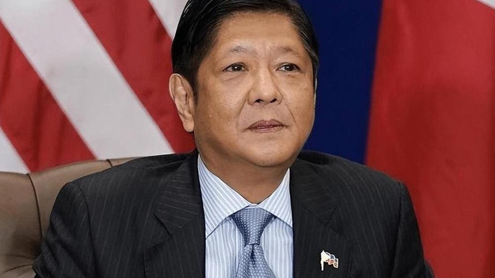 菲律宾当前的政治乱象本质就是百年家族派系政治沉淀出的必然产物，所有看似失控的政坛