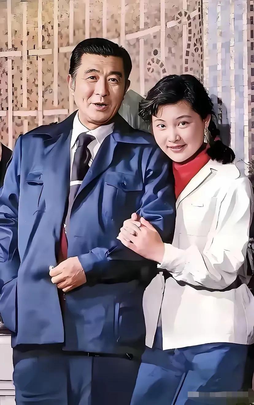 当年，陈冲和赵丹老师的一张合影，这张合影已成为老一代和新一代影星的记忆！