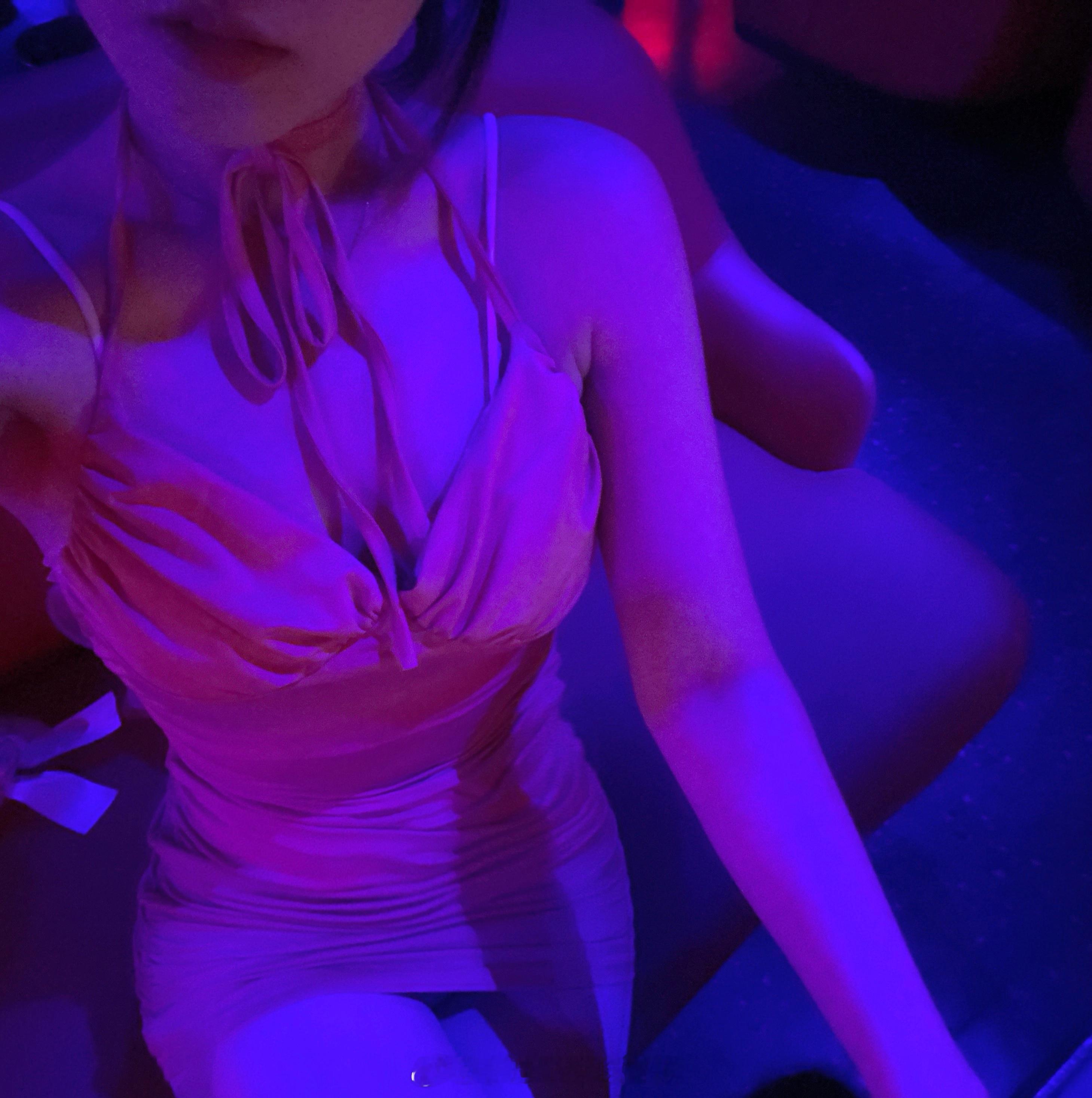 - 𝗗𝗿𝗶𝗻𝗸 • 🥃- 肉体排斥酒精  灵魂渴望乙醇#日常[超话]