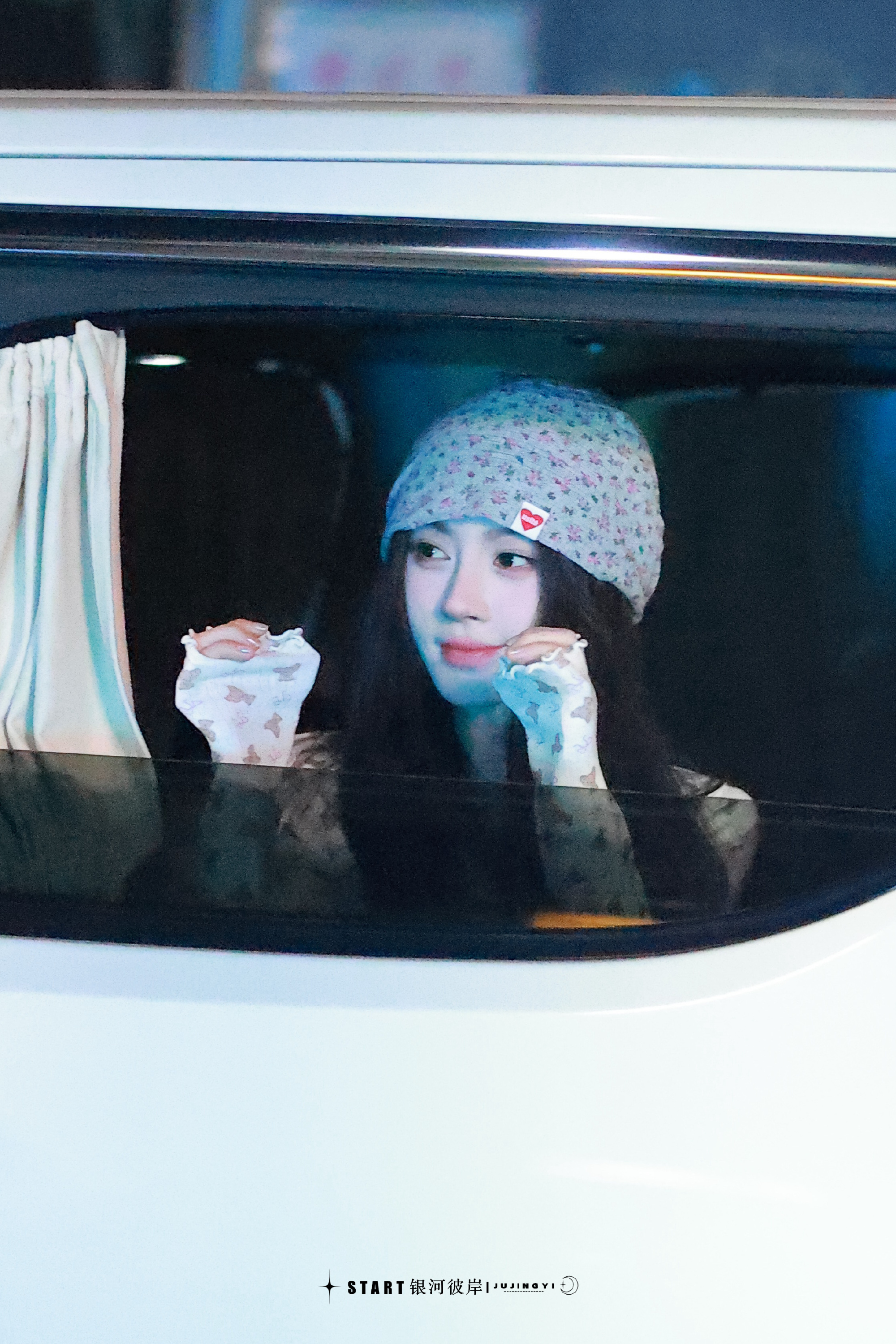 jjy鞠婧祎万花世界 jjy鞠婧祎苏绿夏 “玫瑰之所以是玫瑰，是风与光的眷顾，更