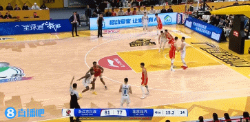 回看了一下，方硕这球发不出来也是挺奇怪的，杰曼能接啊，雷蒙也能接啊，为啥非得找第