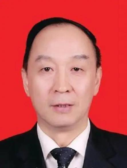 杨安虎，男，汉族，1963年1月生，山西襄汾人，大学学历，农学学士。1983年8