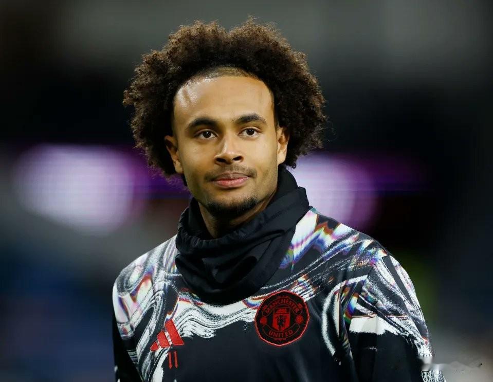 梦里啥都有！齐尔克泽曼联69场9球，要价2500万欧太离谱！
 
曼联这波操作真