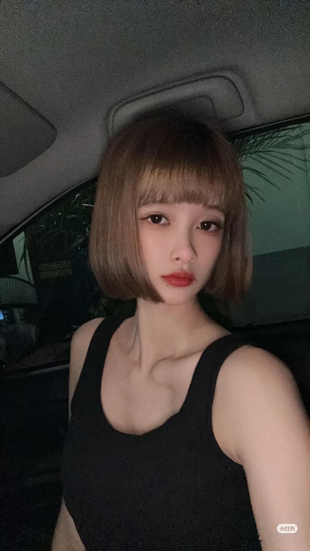 话说大马近几年就推出了许多样靓身材正，气质也相当不错的新晋博主，而YY就是其中之