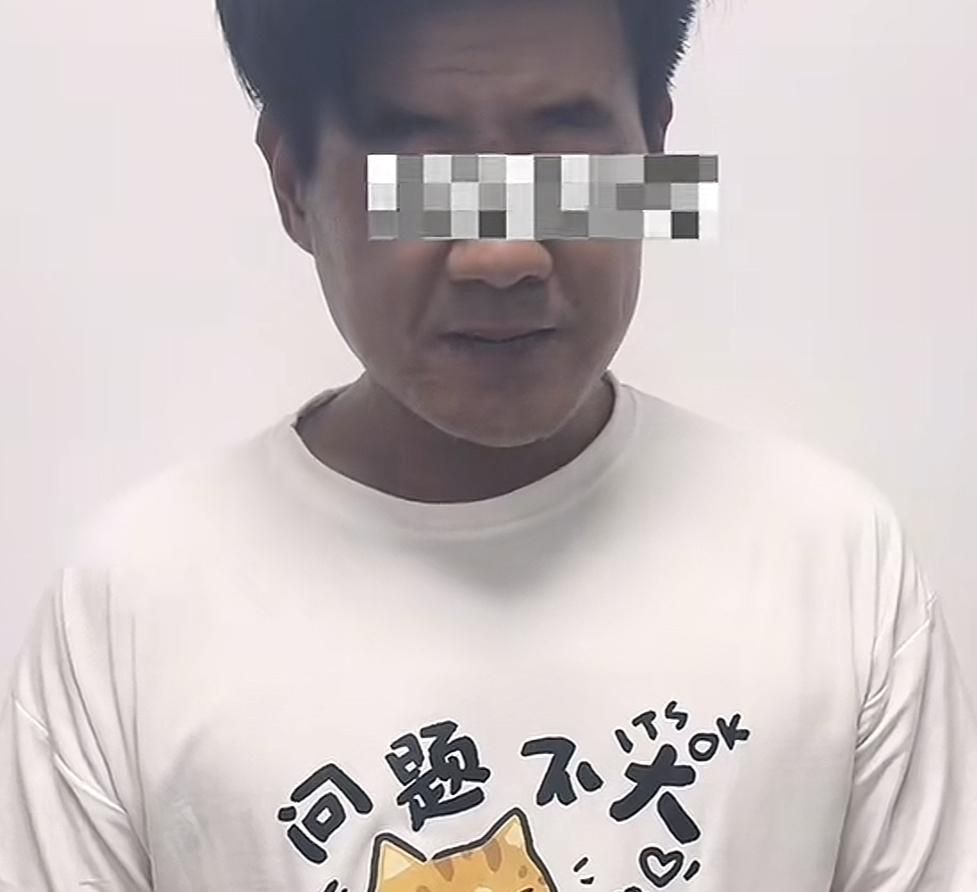 让人怎么都没想到的是，那个网名叫做伏闯闯的货车司机，还没有得到相应的处罚，就有一