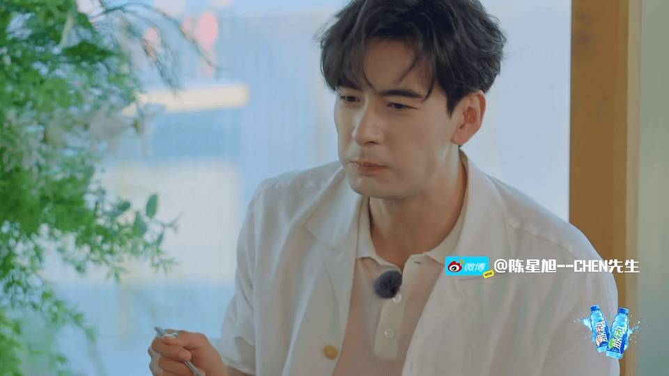 陈星旭一口气吃了十个生蚝陈星旭来节目是来搞吃播的吗！闷头不语就是吃，一口气干掉十