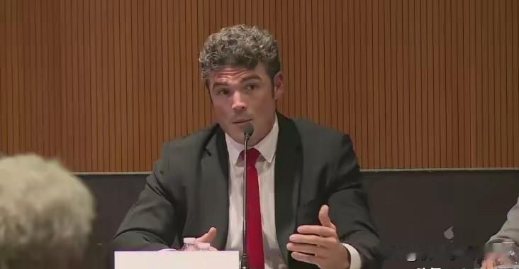 美国国家反恐中心主任乔·肯特主动辞职了，而且辞职的原因更是奇葩，自己是反恐中心的