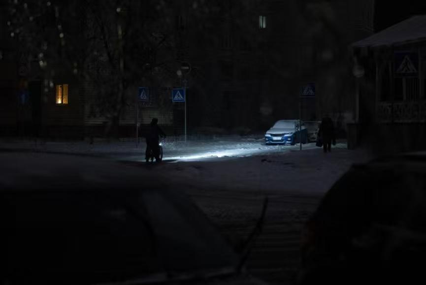 此前泽连斯基曾夸下海口说要让莫斯科停电，结果几个月过去了，莫斯科没停电，反而是乌