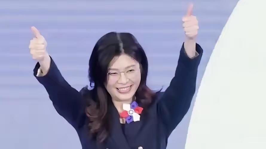 国民党主席郑丽文发表声明，

今天上午郑丽文去参加了那个原住民族的工作会。她在会