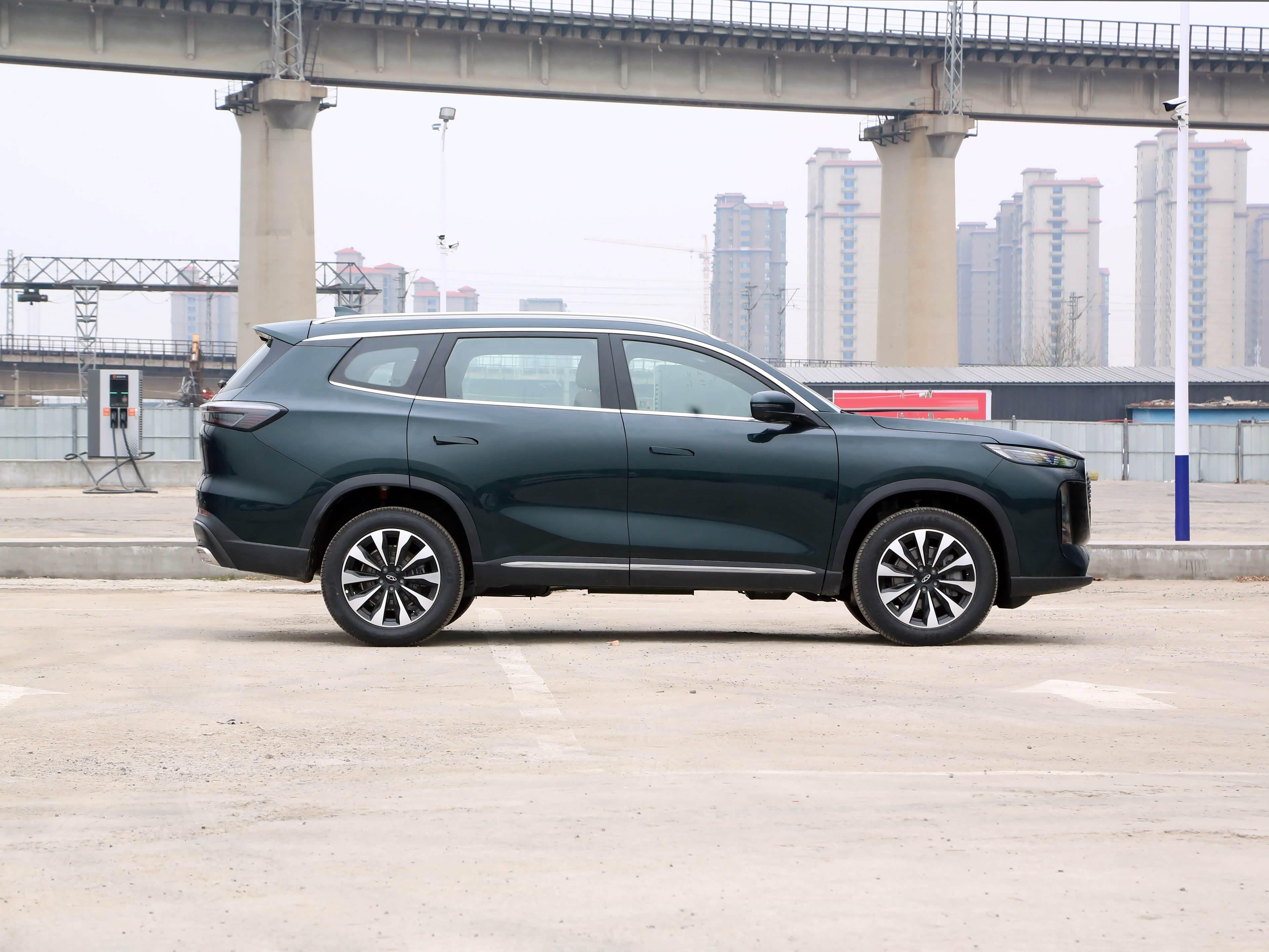 2025款瑞虎8 PLUS经典版上市 升级配置/提升性价比售价11.99-12.