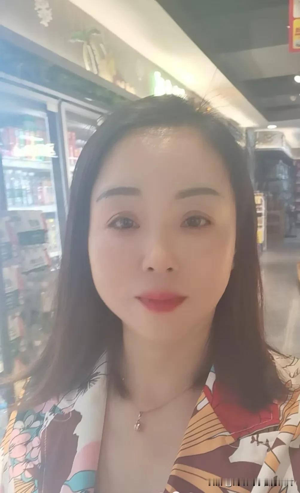 上述深圳未设立直辖市的三个理由均不成立。
一、是否设立直辖市与历史无关，难道也要