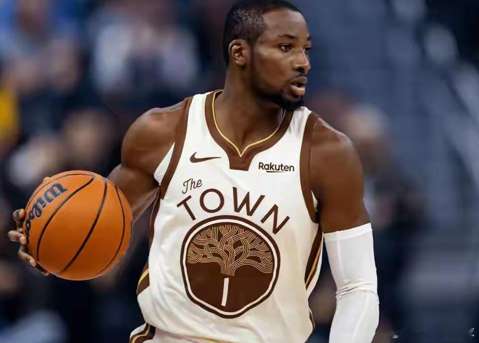 埃奇库姆0.9秒补篮绝杀！76人99-98险胜勇士 北京时间12月5日，NBA常