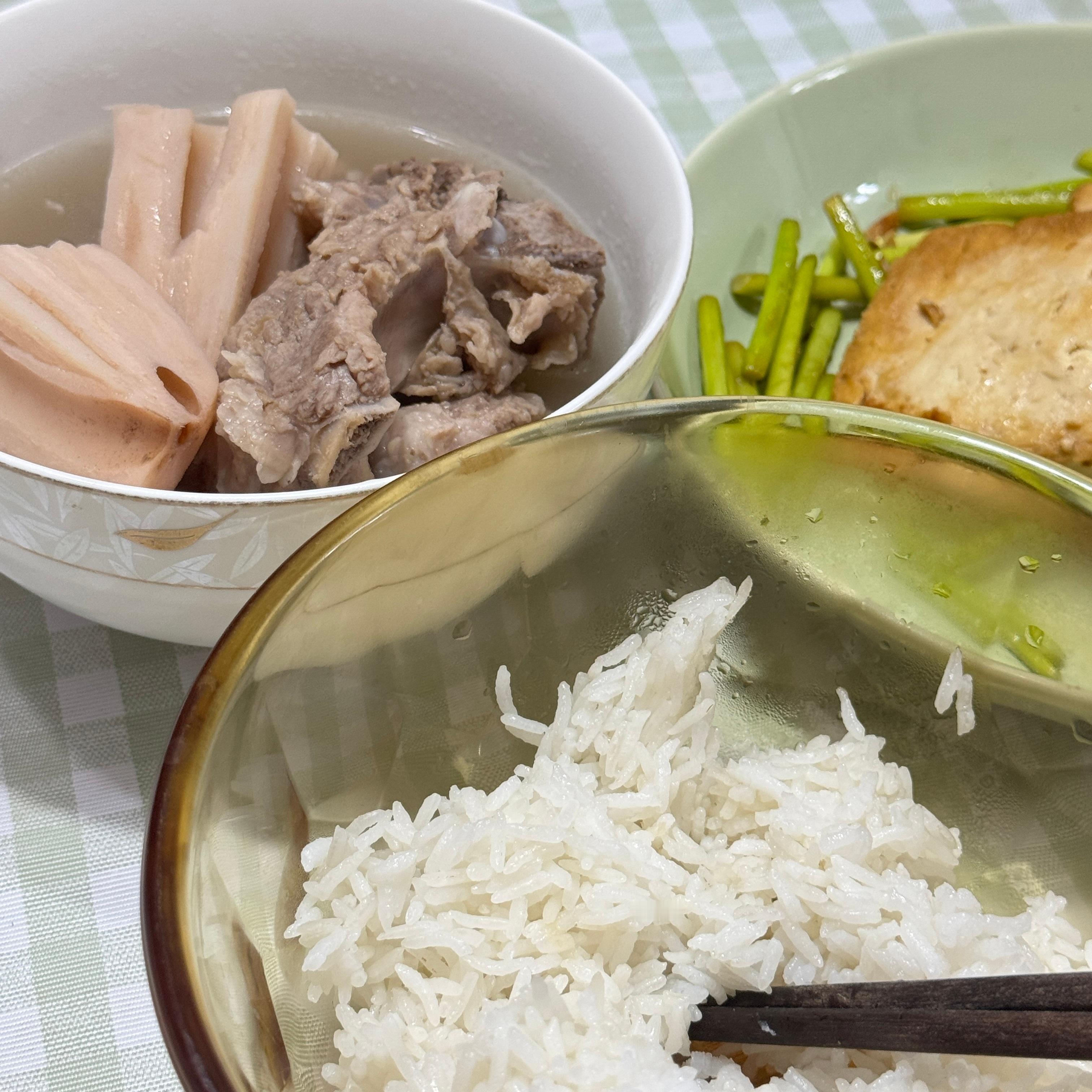 我妈暂停的排骨汤又开始了😂 