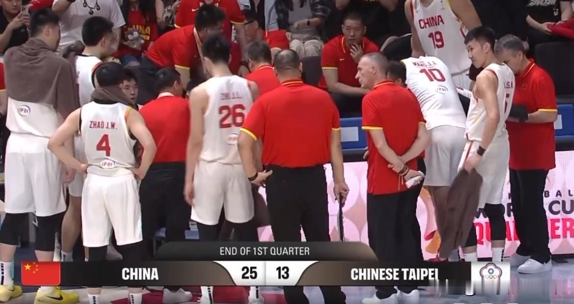 中国半场领先中华台北26分，基本上大概率输不了，台北队实在太菜了，基本缺乏主攻点