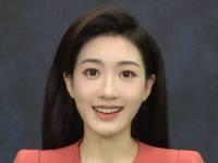 2025年1月4日，腾讯视频星光大赏在澳门举行，00后主持人孙乐言亮相红毯环节并