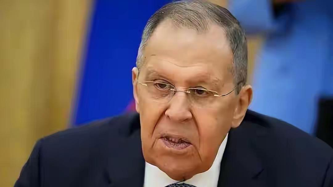 普京下令发动袭击后，第一个劝欧洲服软的人出现了，伊朗拉响警报