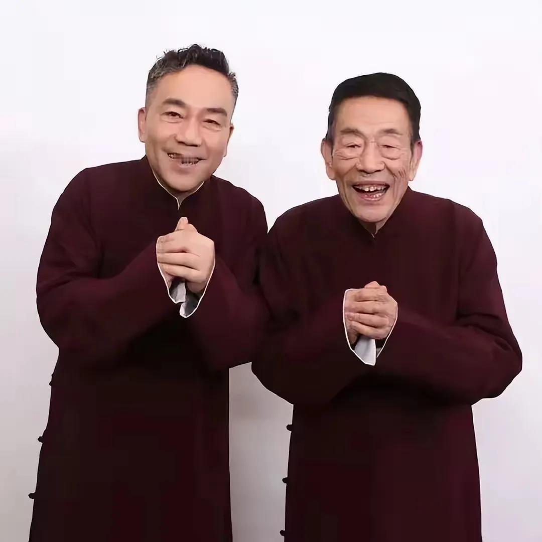 《缅怀杨老》
 
春蚕未惜丝千缕，九旬风雨为家计。
寸草心牵后辈暖，一生辛劳重如