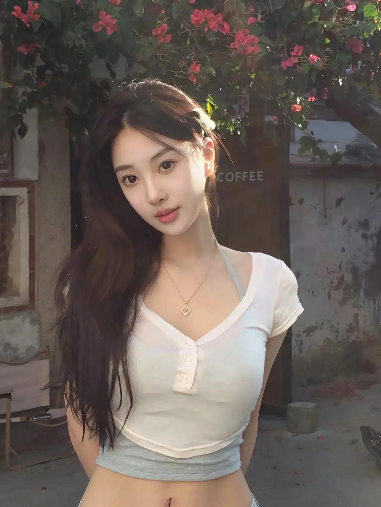 素颜美女小姐姐，真的是天然美，毫无修饰