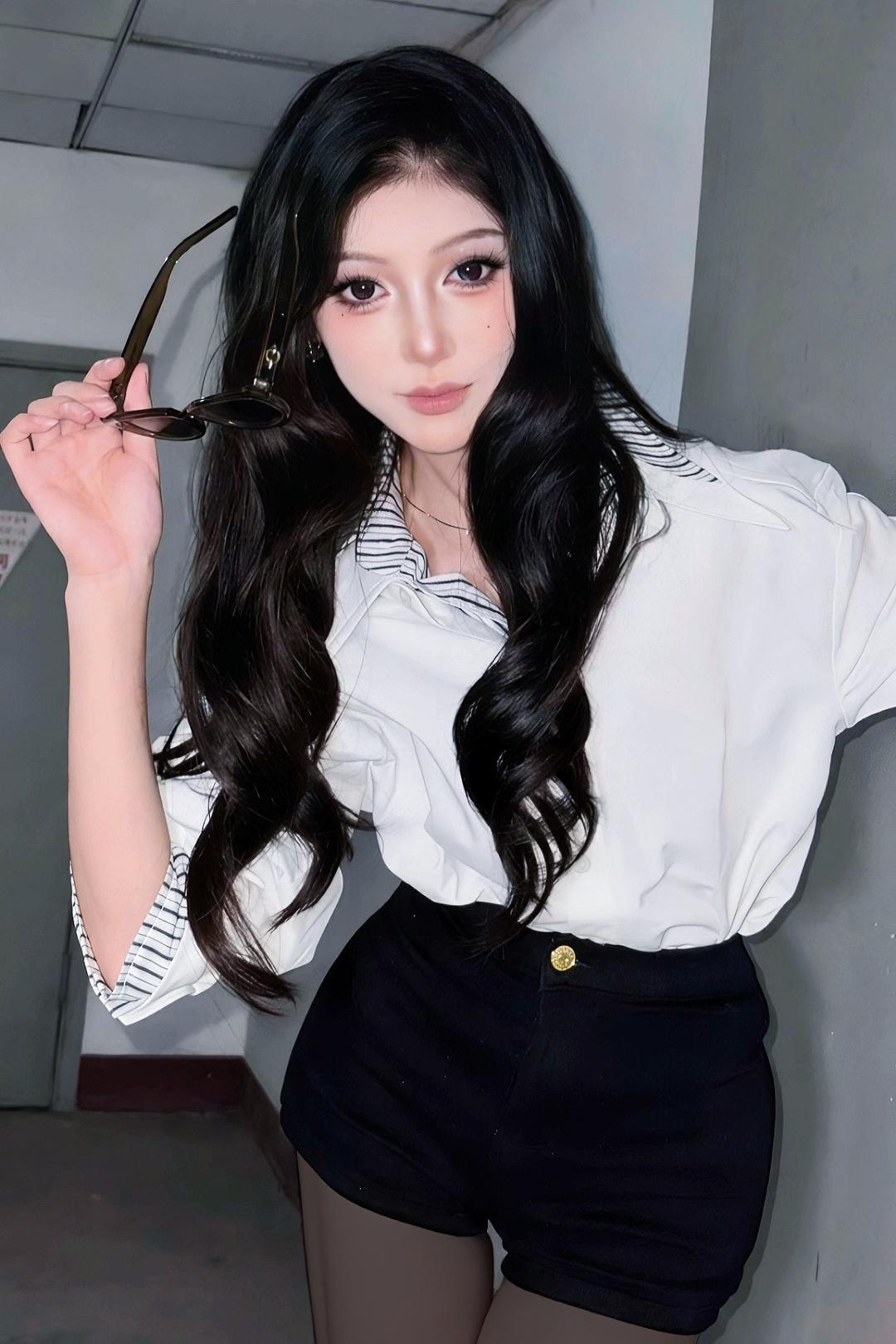 谁欺负你了 打狗也得看主人吧