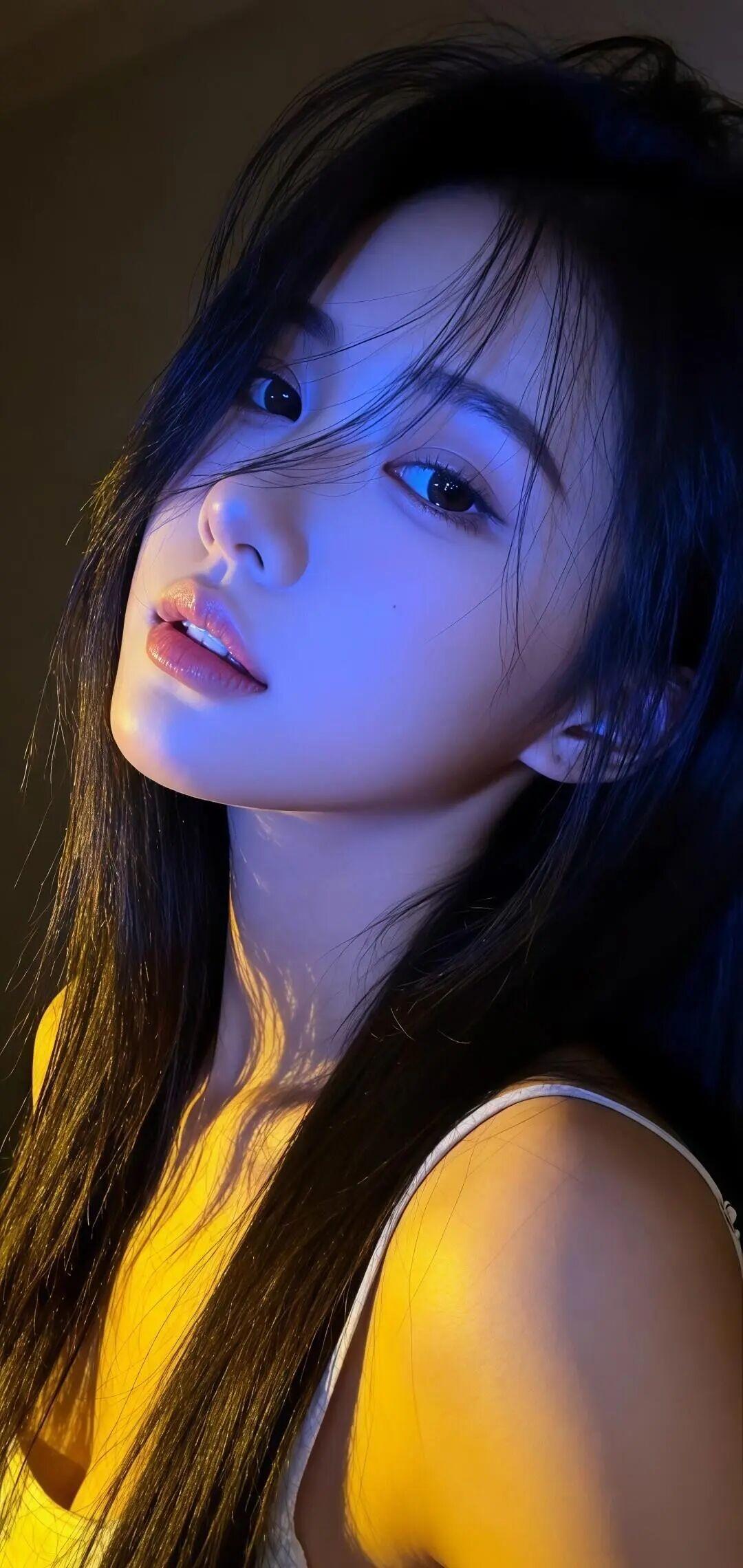 美女究竟能有多美美女究竟能有多美，过年在家躺床头看美女吗？