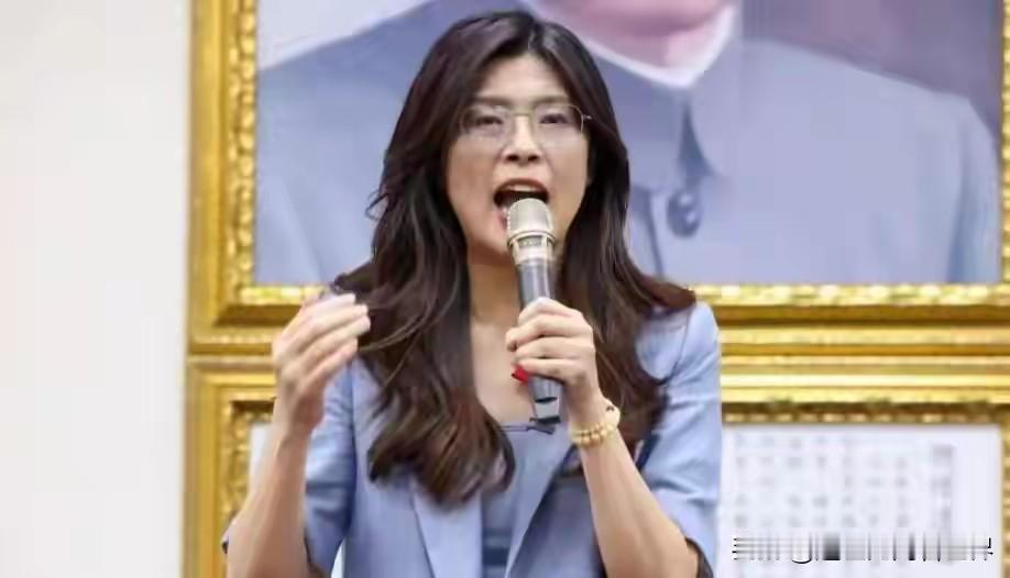 中国国民党新主席郑丽文今日正式就位，她一上台，就对台军军费及对美军购问题发表看法