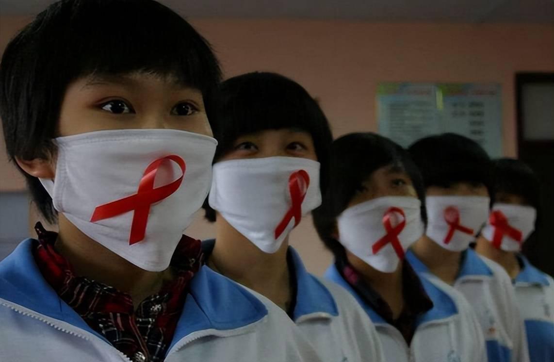 太平洋岛国斐济的艾滋病疫情已造成国家危机，实际上我国的艾滋病感染人数也在去年底达