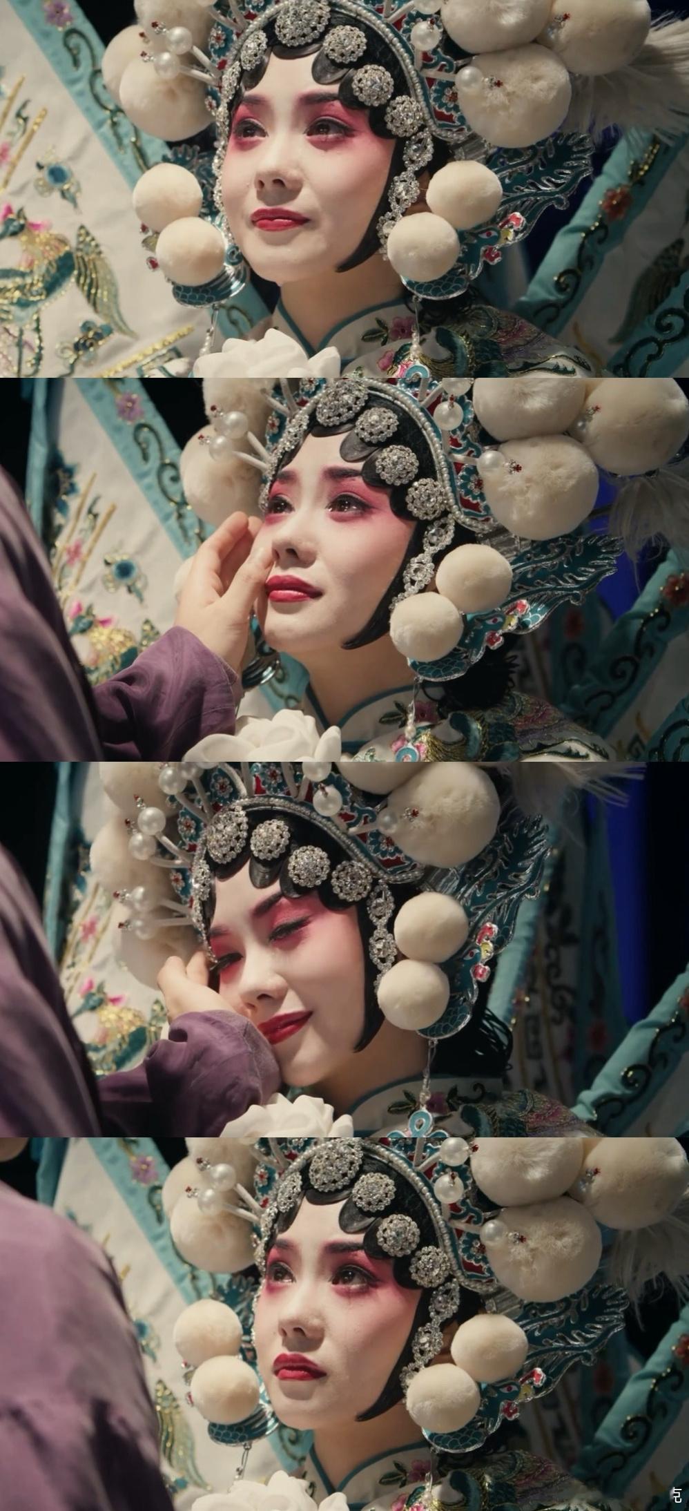 主角里的这段眼神值得品味，委屈、不舍、眷恋，两个人的感情只需要一个眼神，观众就可
