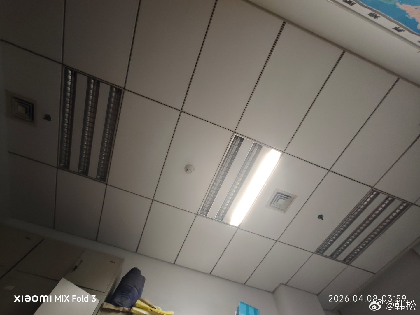 室内一共有九根灯，能亮的越来越少，身体不好的时候，灯只会亮一根，好些的时候，还可