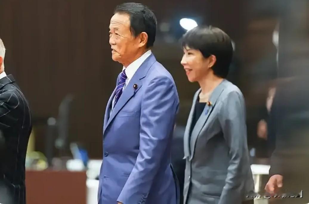 11月21日，日本自民党副总裁、右翼核心人物麻生太郎在福冈县直方市演讲时抛出惊人