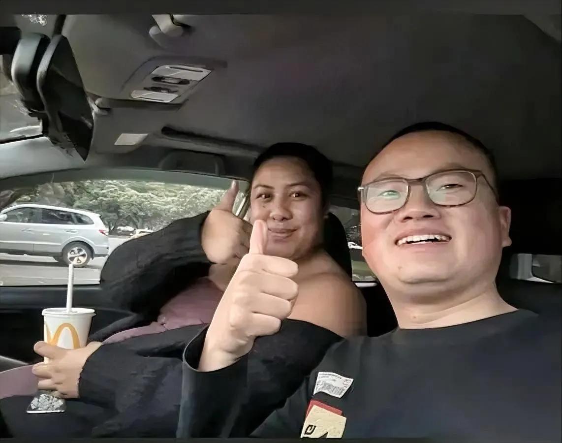 这哥为留新西兰，干了件“疯事”——

几年前偷渡过去，没找中介办移民，

直接娶