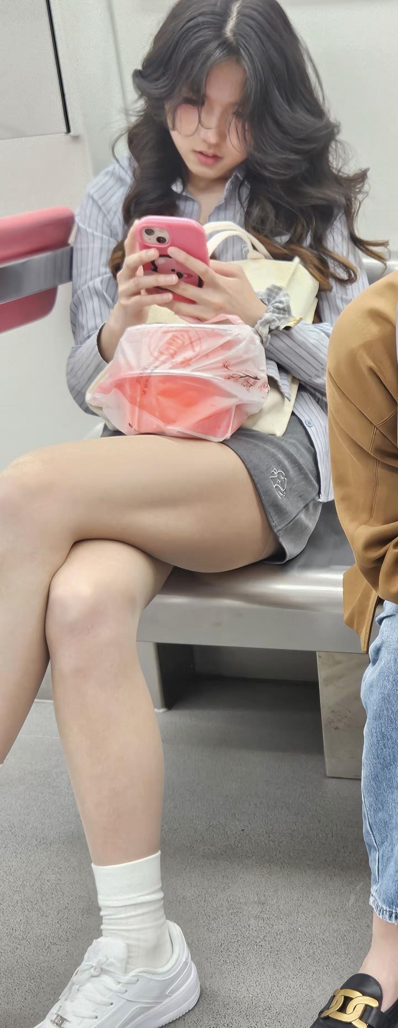 糟糕，被发现了怎么办？各位支支招，在线等！[泪奔]